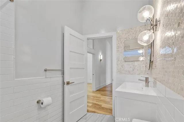 $6,950 | 12057 Alberta Drive, Culver City, CA 90230