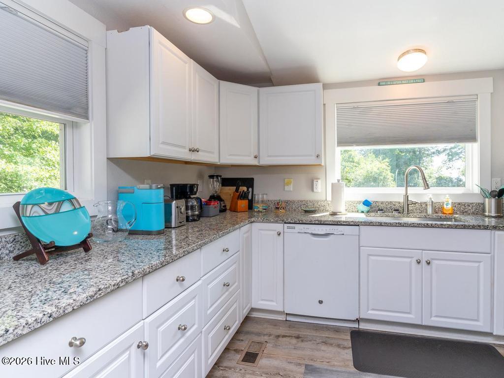 227 Colonial Beach Road Jarvisburg, NC 27947 - Photo 11 of 25