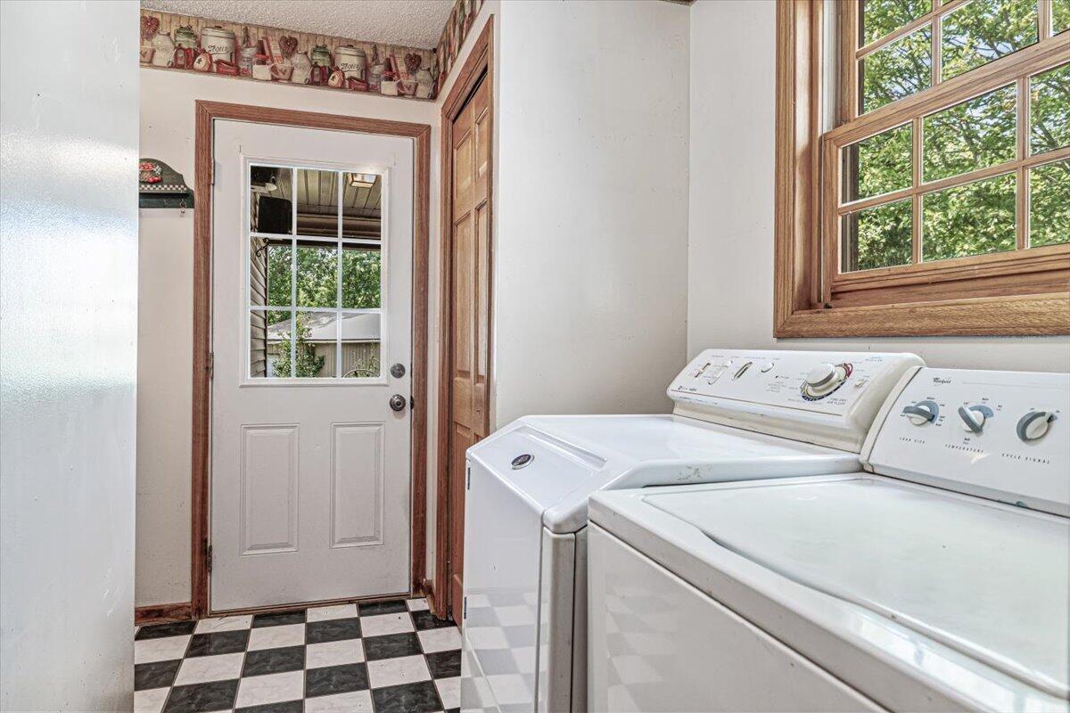 16980 South Schwark Road Three Oaks, MI 49128 - Photo 21 of 68 Laundry