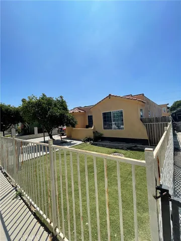 $849,000 | 3226 Palm Avenue, Lynwood, CA 90262