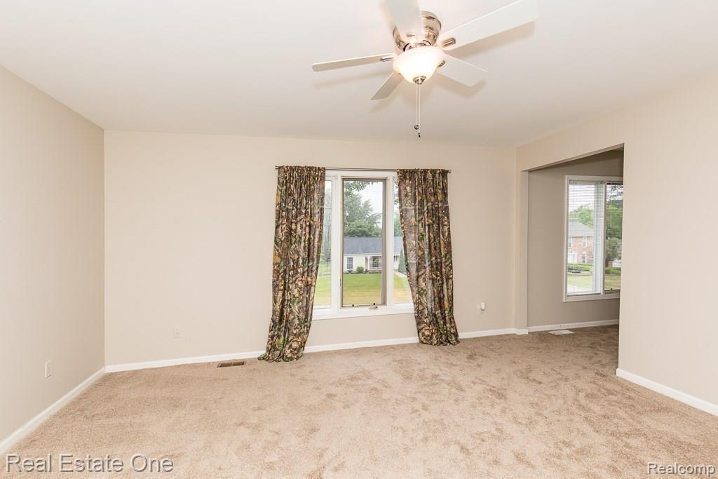 2425 Rancroft Beat Rochester Hills, MI 48306 - Photo 27 of 32