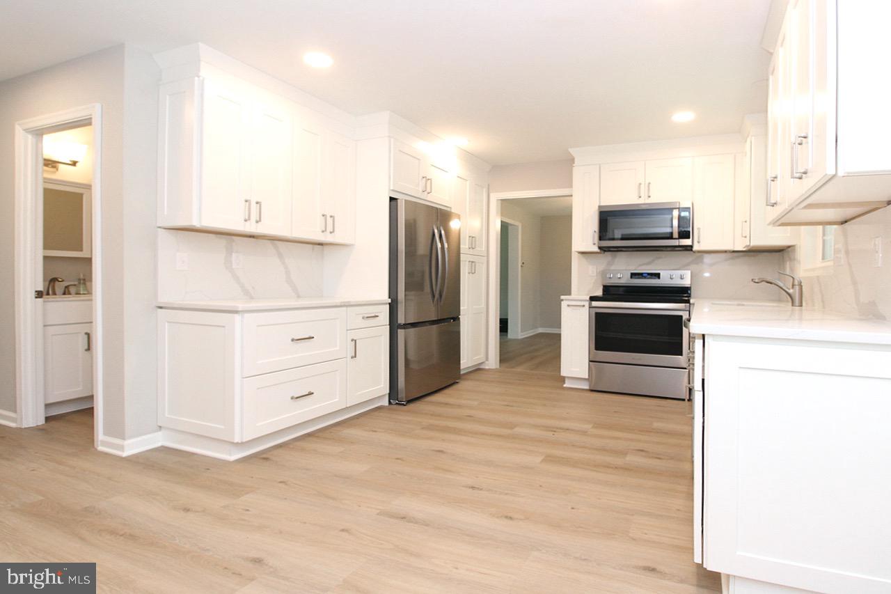 117 Midway Road Phoenixville, PA 19460 - Photo 13 of 42 NEW Kitchen