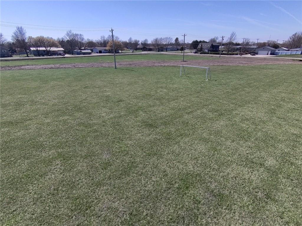 3 Cross Street Burlington, KS 66839 - Photo 4 of 11