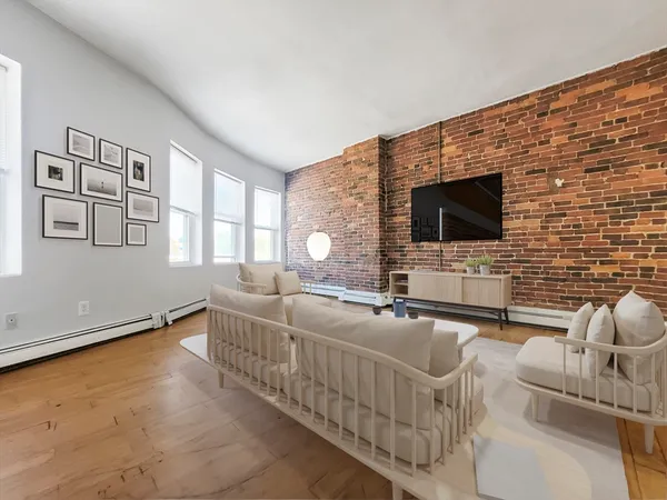 $2,895 | 338-342 Warren Street, Unit 1, Boston, MA 02119