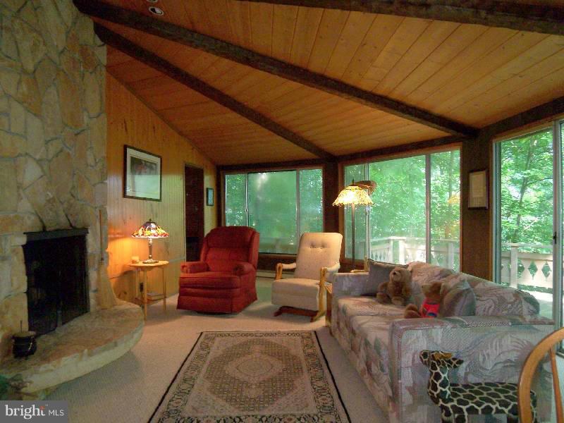 1597 Steamboat Run Road Shepherdstown, WV 25443 - Photo 18 of 30 Living Room