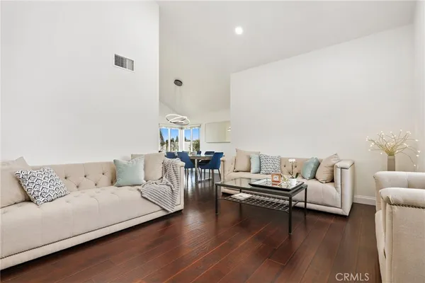 $1,579,000 | 5099 Vista Del Amigo, Yorba Linda, CA 92886