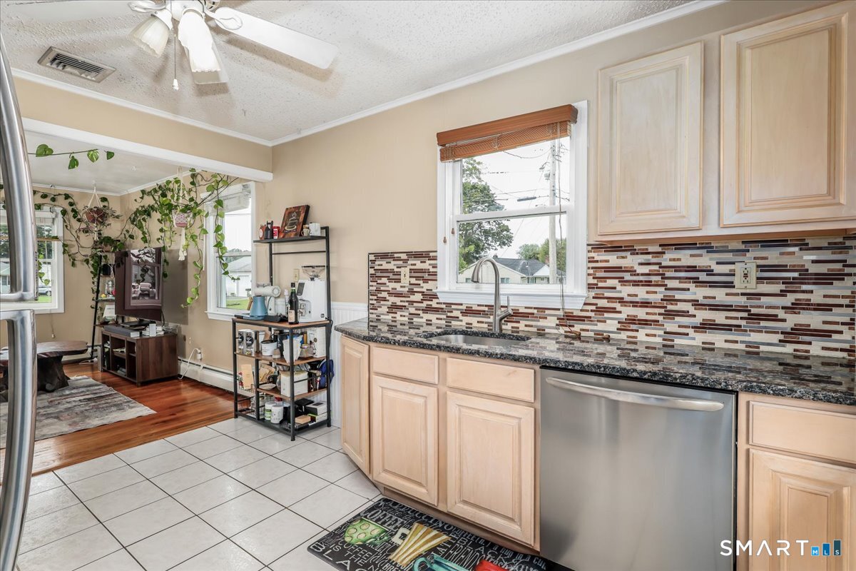 79 Aircraft Road West Haven, CT 06516 - Photo 11 of 34 Gallery Image 11