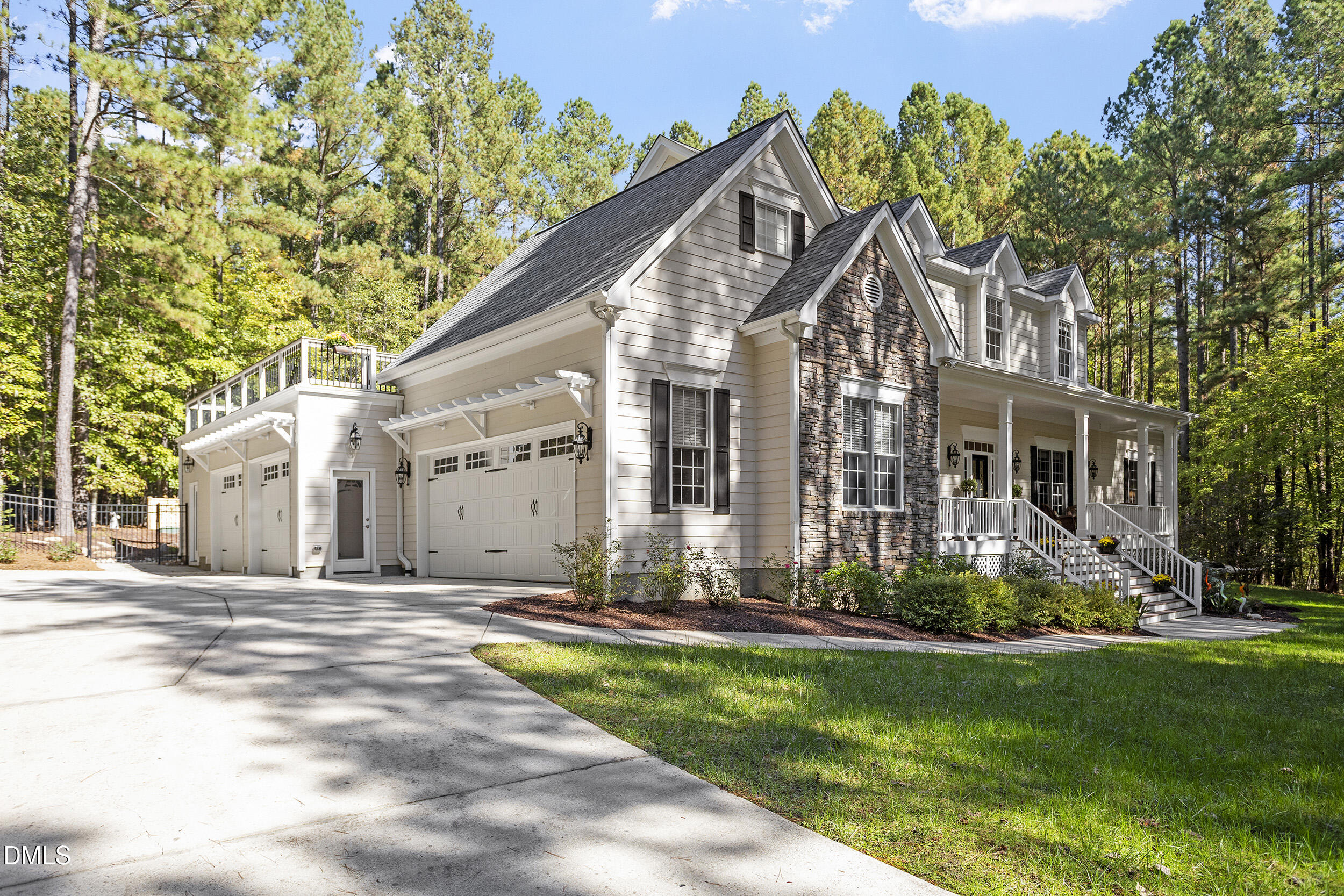 905 Olde Thompson Creek Road Apex, NC 27523 - Photo 3 of 67 a front view of a house with a yard