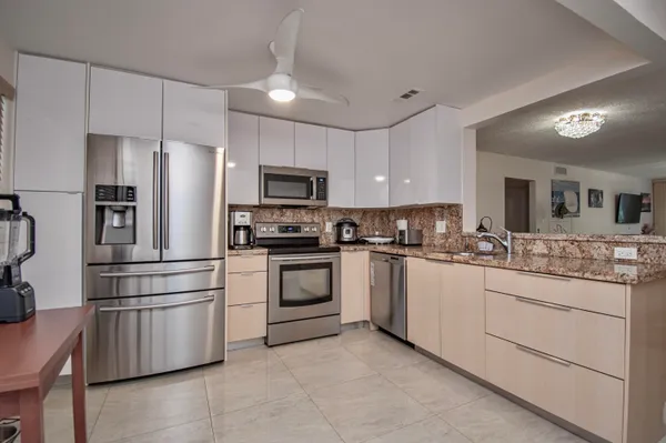 $205,000 | 2301 Lucaya Lane, Unit M3, Coconut Creek, FL 33066