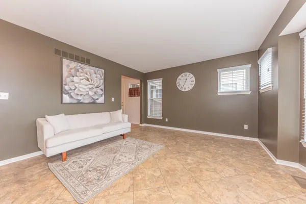 $329,000 | 215 Old Creek Drive, Saline, MI 48176