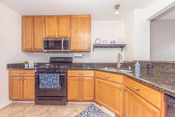 $329,000 | 215 Old Creek Drive, Saline, MI 48176
