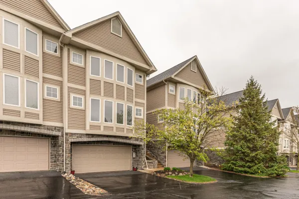 $329,000 | 215 Old Creek Drive, Saline, MI 48176