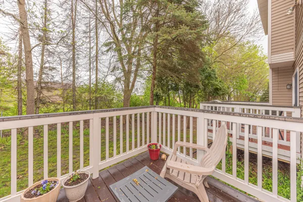 $329,000 | 215 Old Creek Drive, Saline, MI 48176