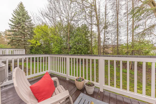 $329,000 | 215 Old Creek Drive, Saline, MI 48176