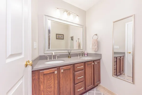 $329,000 | 215 Old Creek Drive, Saline, MI 48176