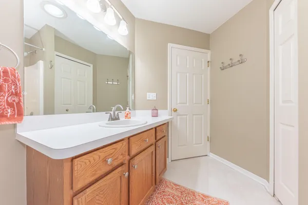 $329,000 | 215 Old Creek Drive, Saline, MI 48176