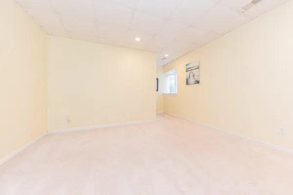$329,000 | 215 Old Creek Drive, Saline, MI 48176