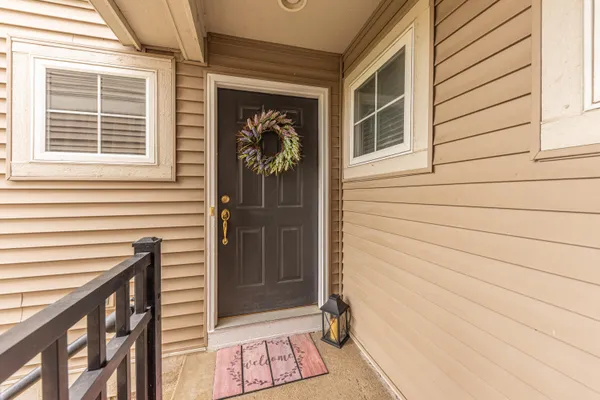 $329,000 | 215 Old Creek Drive, Saline, MI 48176