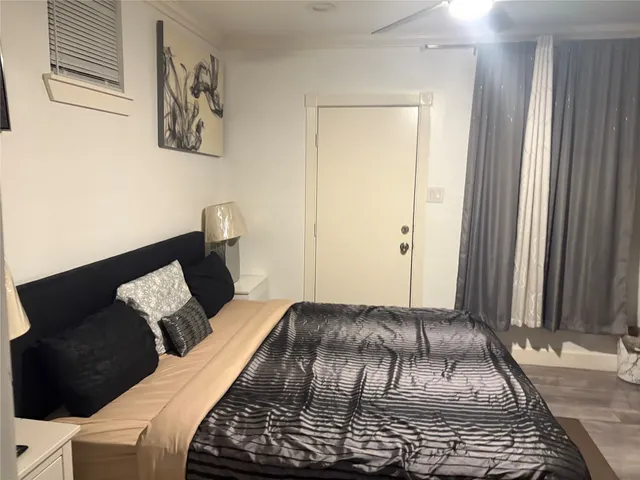 $3,975 | 3021 Gray Street, Houston, TX 77004