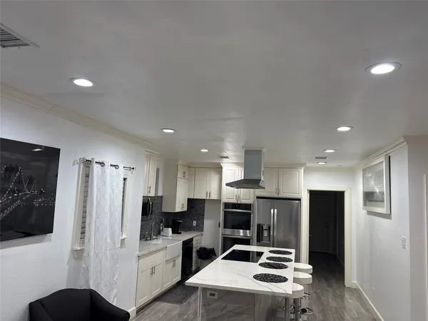 $3,975 | 3021 Gray Street, Houston, TX 77004