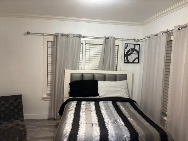 $3,975 | 3021 Gray Street, Houston, TX 77004