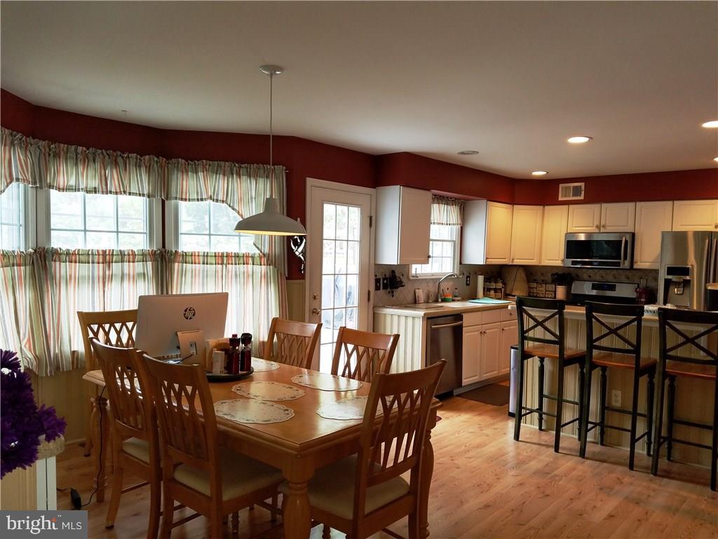 112 Dolphin Road Manahawkin, NJ 08050 - Photo 12 of 28