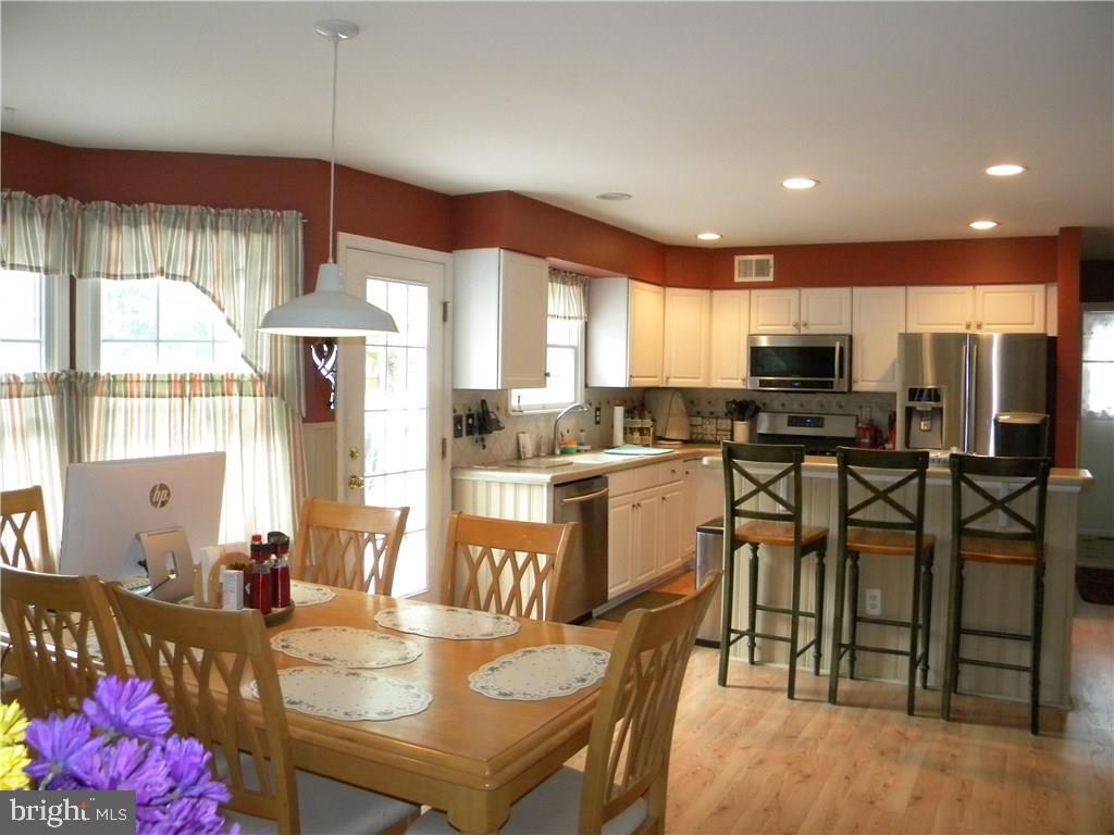 112 Dolphin Road Manahawkin, NJ 08050 - Photo 14 of 28