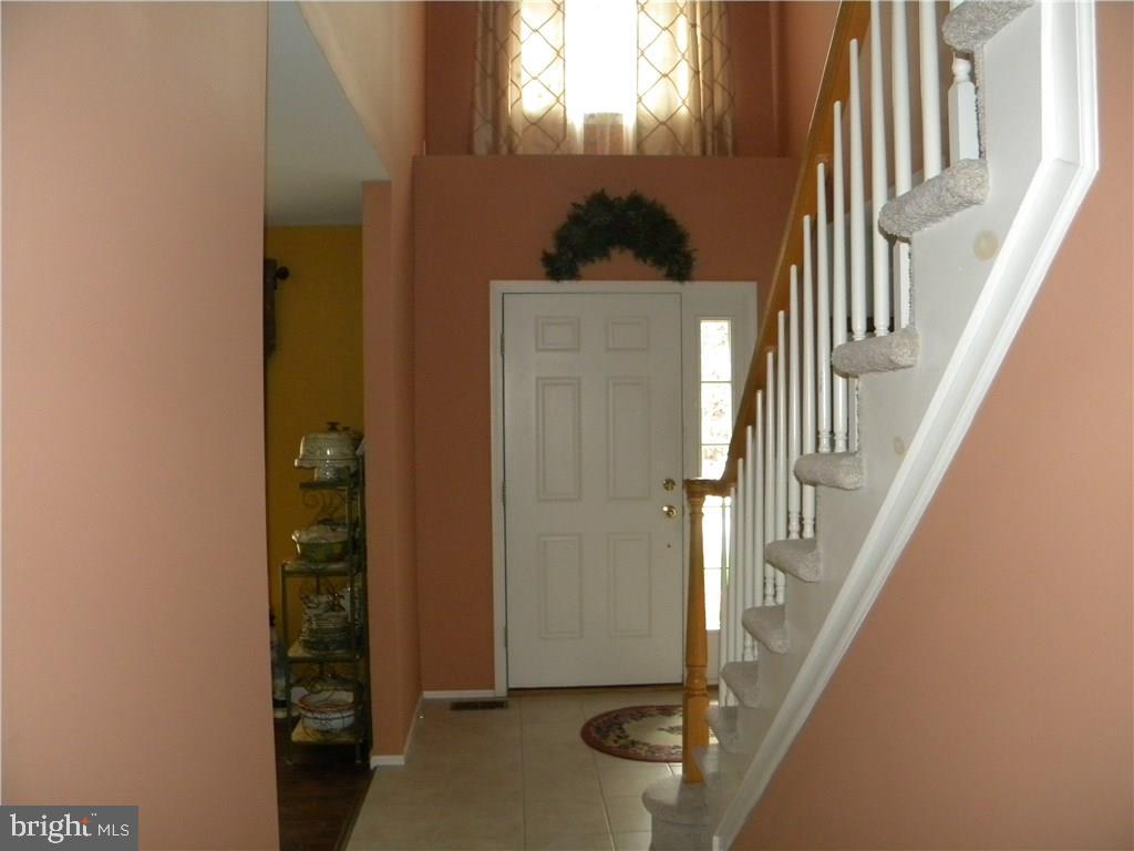 112 Dolphin Road Manahawkin, NJ 08050 - Photo 3 of 28