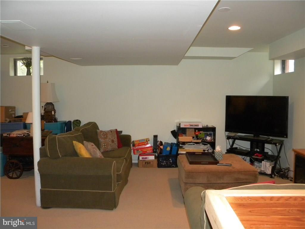 112 Dolphin Road Manahawkin, NJ 08050 - Photo 22 of 28