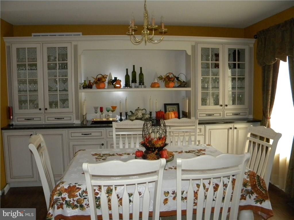 112 Dolphin Road Manahawkin, NJ 08050 - Photo 5 of 28