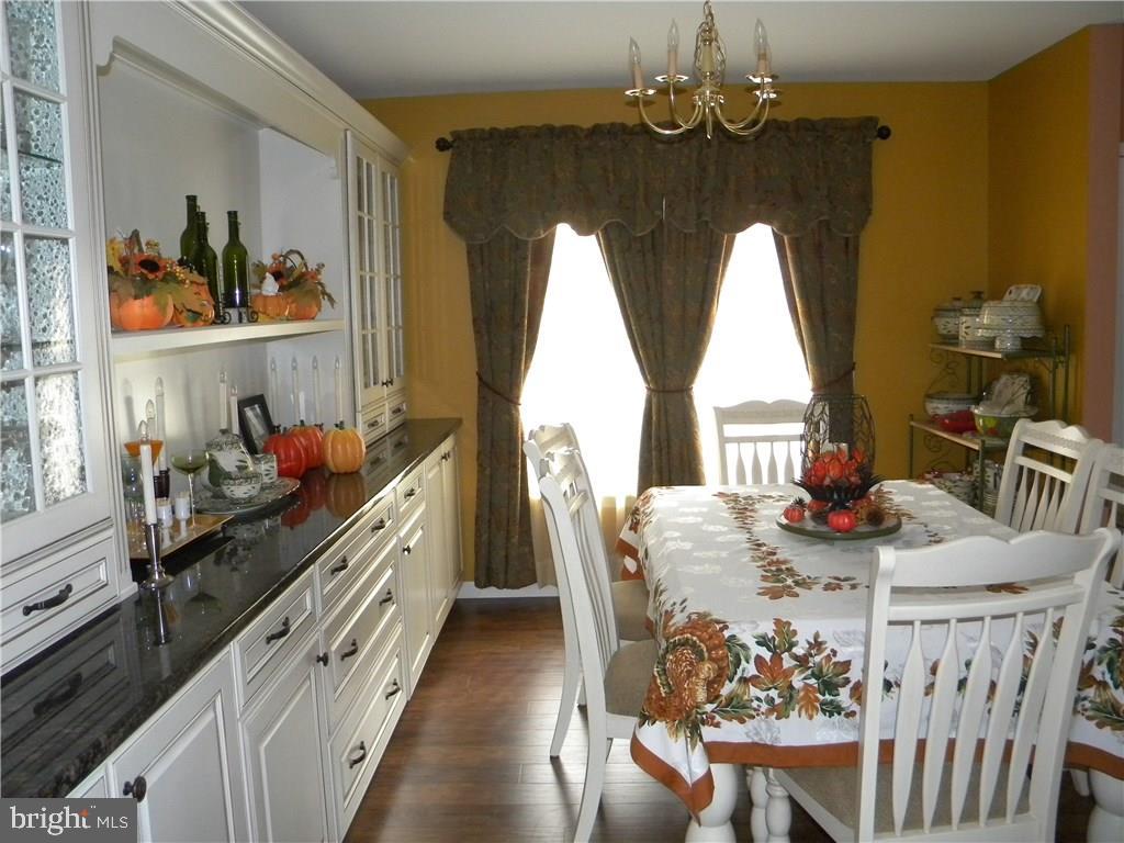 112 Dolphin Road Manahawkin, NJ 08050 - Photo 6 of 28