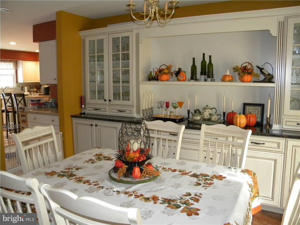 112 Dolphin Road Manahawkin, NJ 08050 - Photo 8 of 28