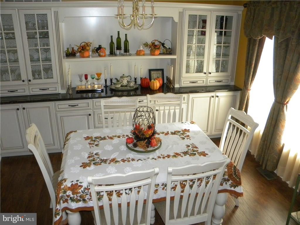 112 Dolphin Road Manahawkin, NJ 08050 - Photo 9 of 28