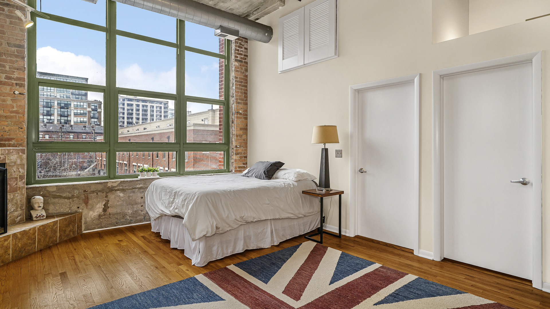 2001 South Calumet Avenue, Unit 311 Chicago, IL 60616 - Photo 3 of 16