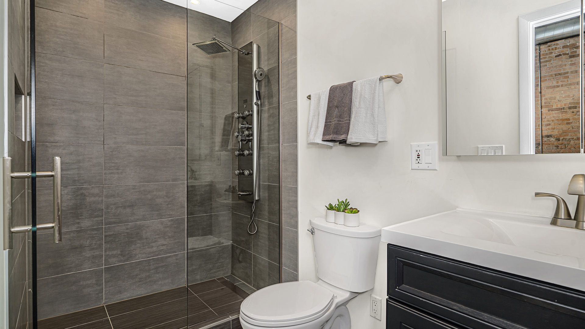 2001 South Calumet Avenue, Unit 311 Chicago, IL 60616 - Photo 4 of 16