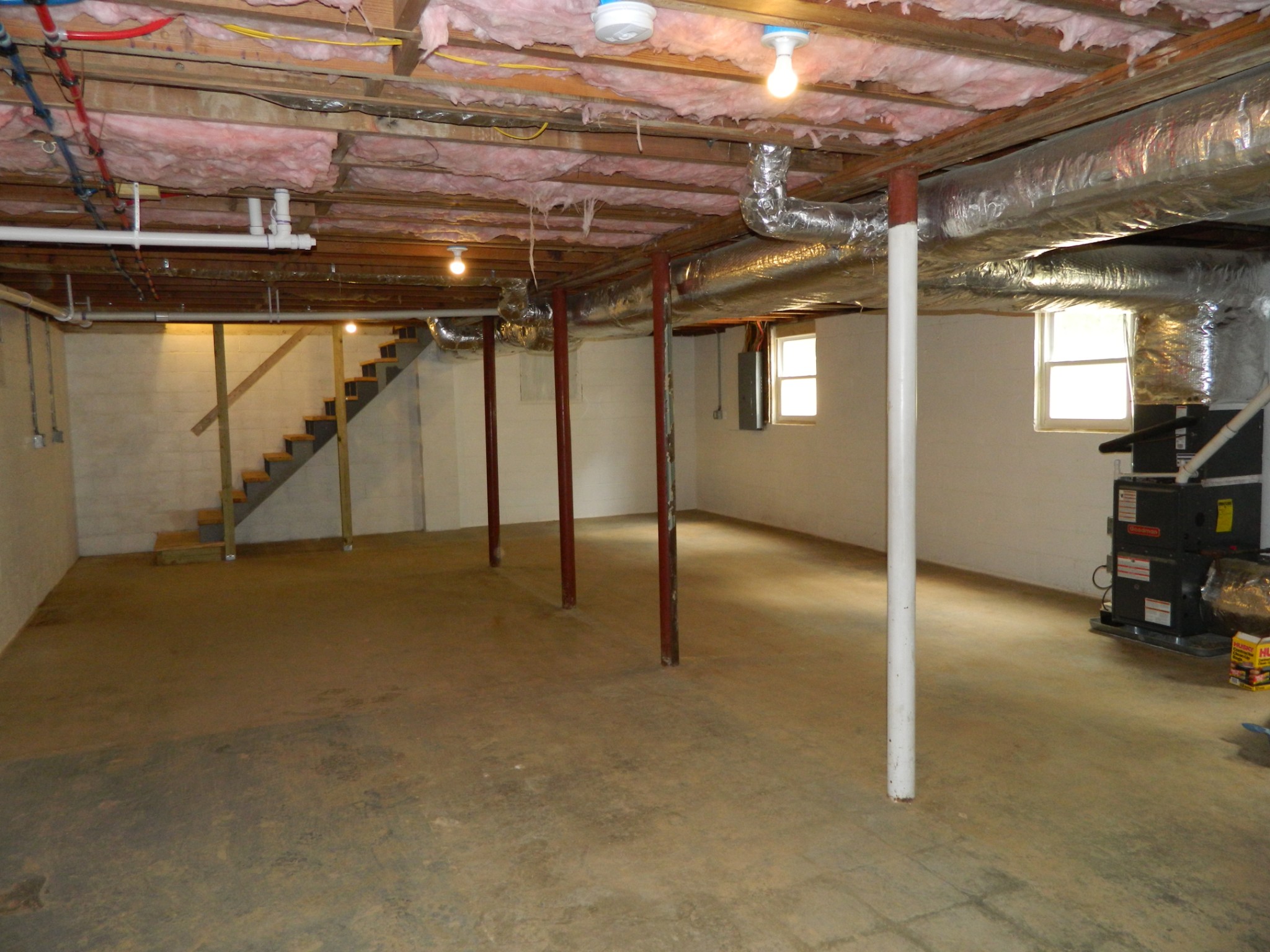 2128 Sanders Road Clarksville, TN 37043 - Photo 18 of 21 a view of a room with gym equipment