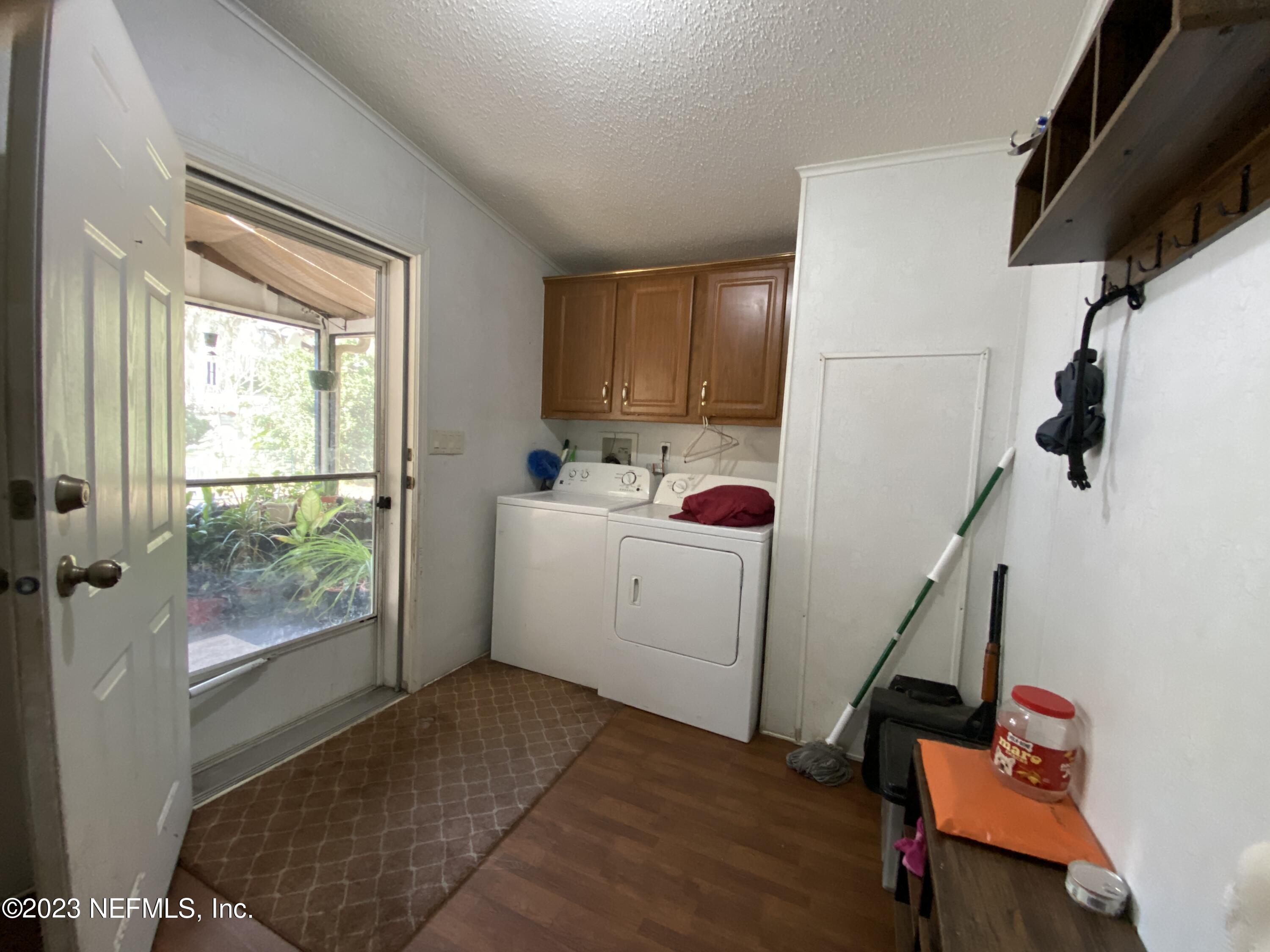 197 Clear Lake Road Crescent City, FL 32112 - Photo 17 of 25 Laundry Room