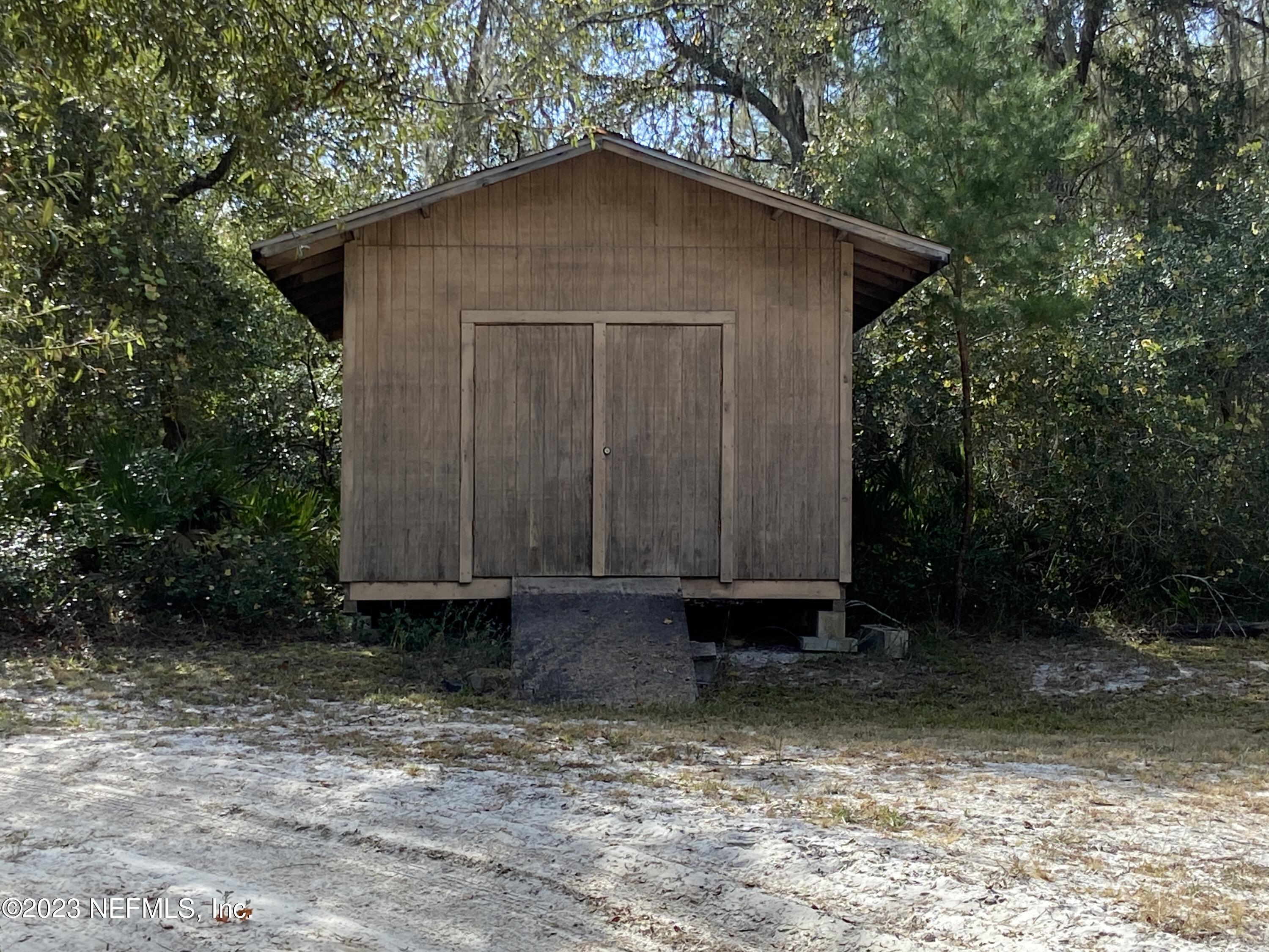 197 Clear Lake Road Crescent City, FL 32112 - Photo 22 of 25 Shed