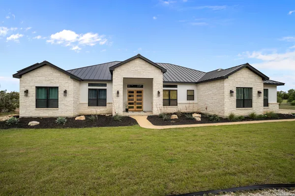 $999,990 | 34737 Carries Crk Drive, Bulverde, TX 78163