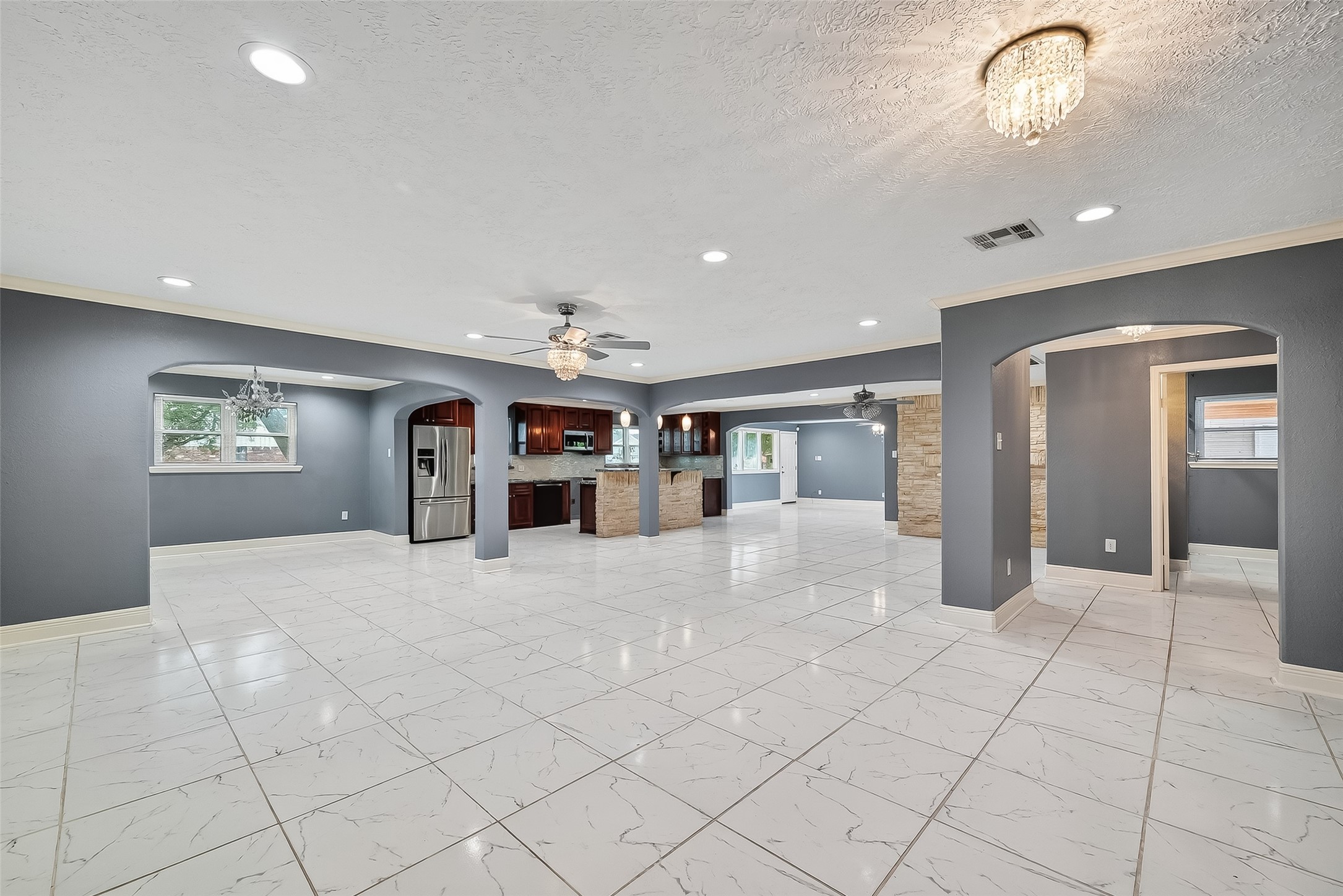 4901 Burning Tree Drive Baytown, TX 77521 - Photo 3 of 47