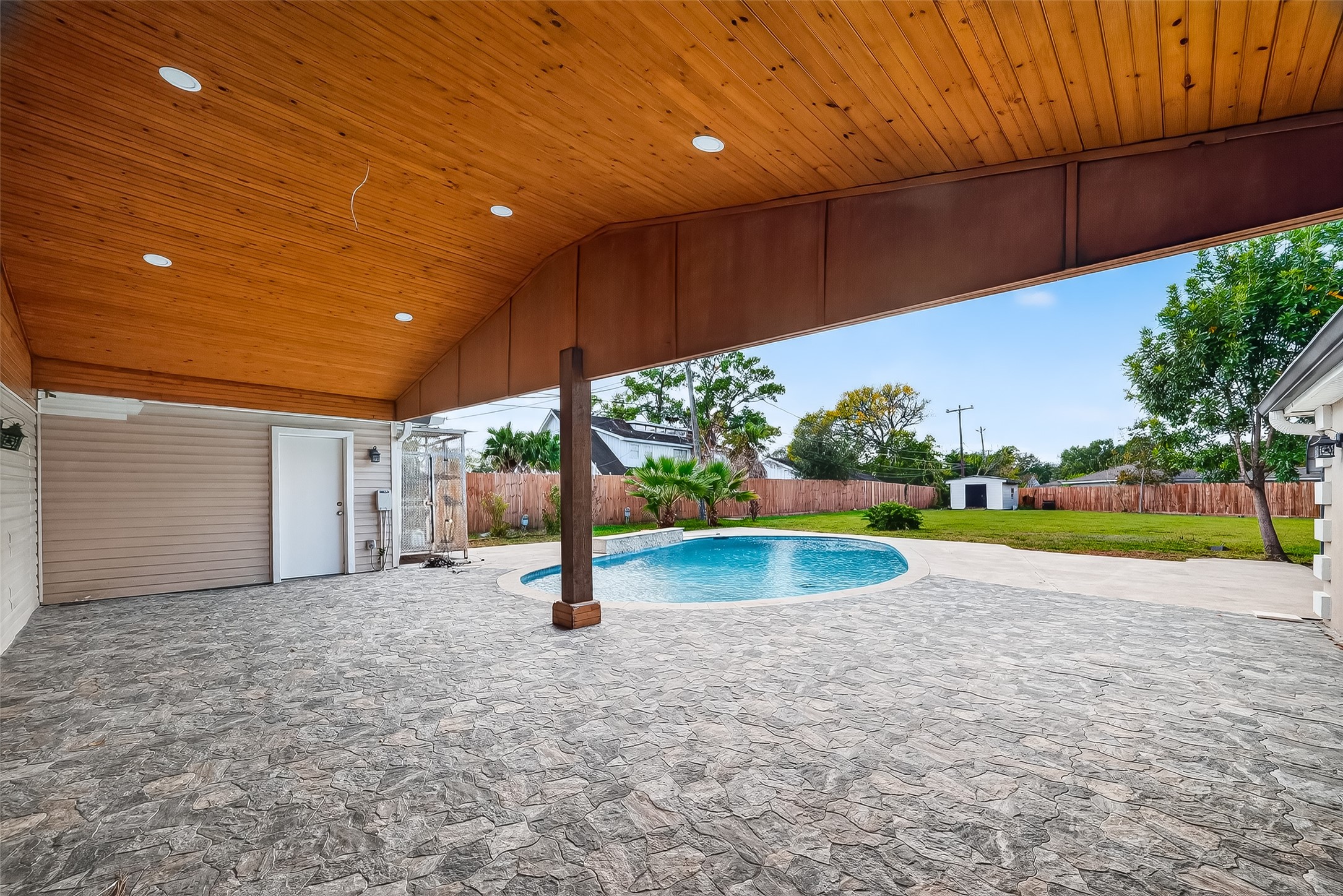 4901 Burning Tree Drive Baytown, TX 77521 - Photo 37 of 47