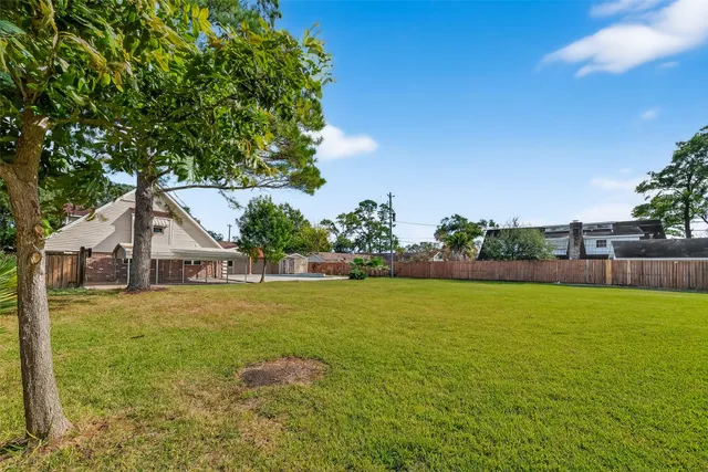 $3,800 | 4901 Burning Tree Drive, Baytown, TX 77521
