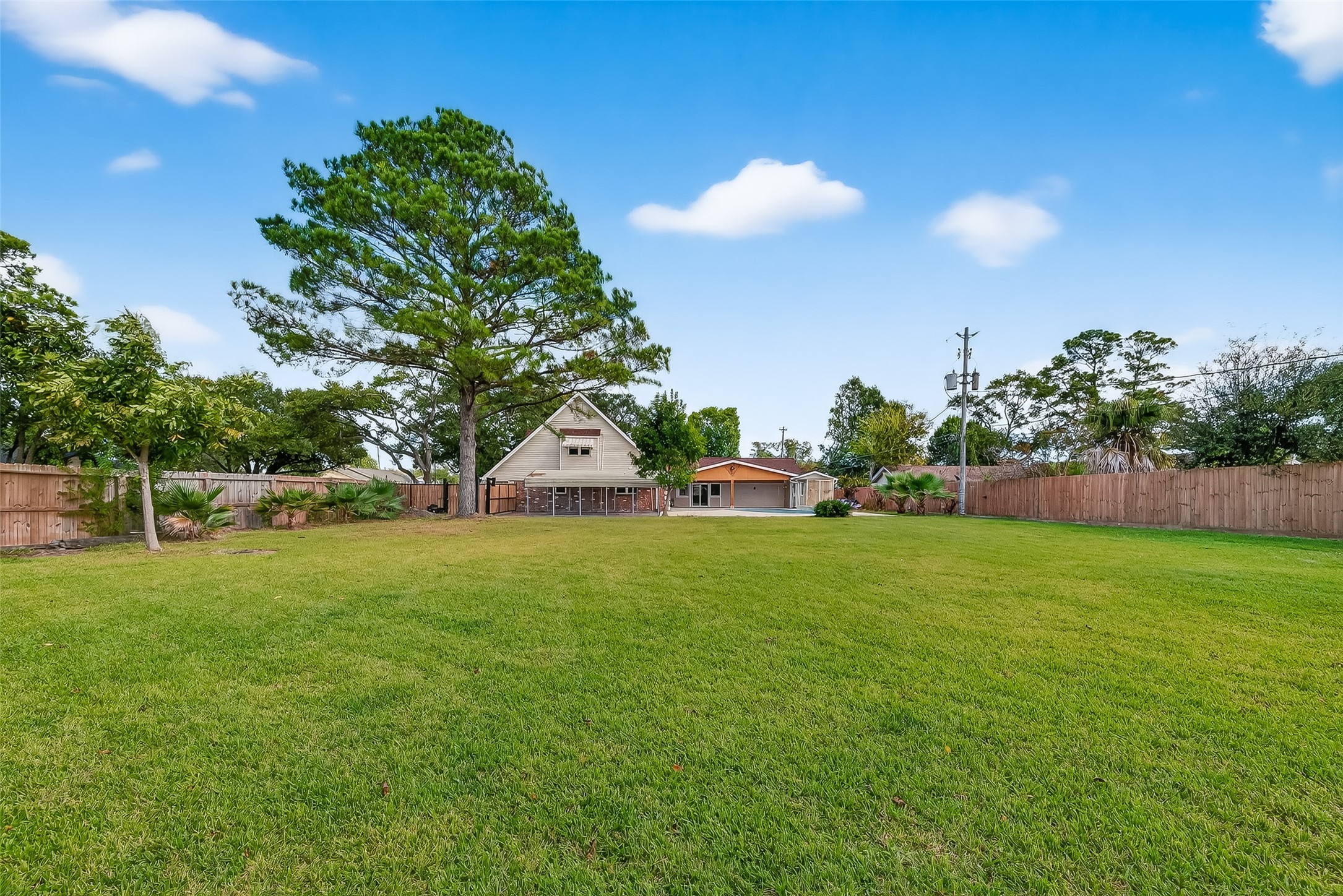 4901 Burning Tree Drive Baytown, TX 77521 - Photo 43 of 47