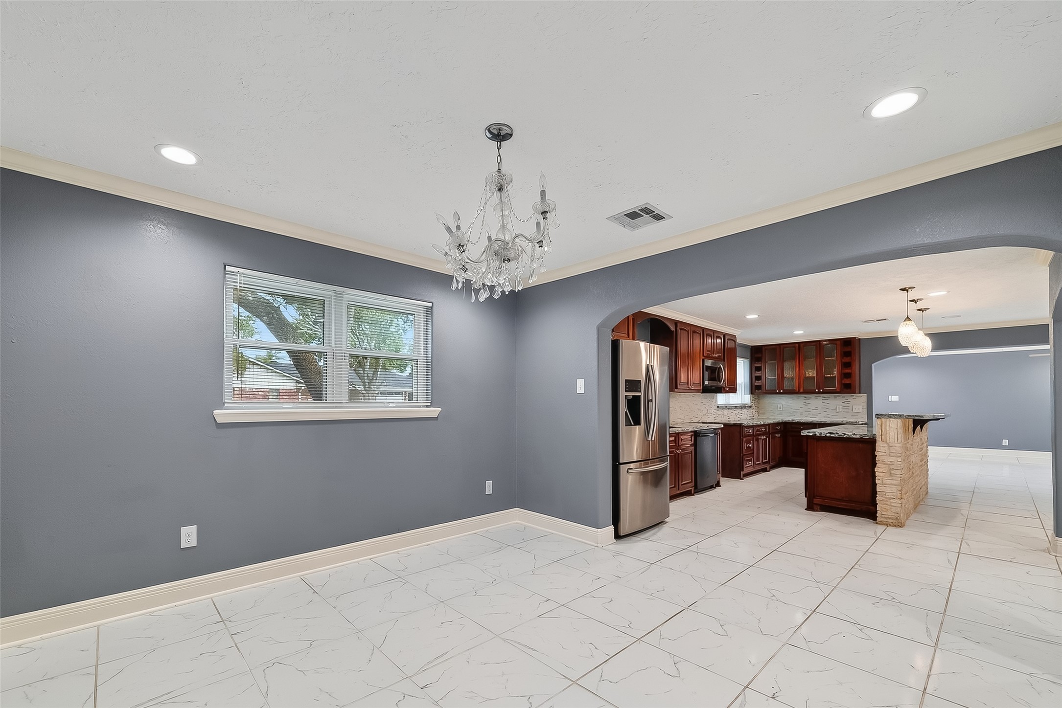 4901 Burning Tree Drive Baytown, TX 77521 - Photo 6 of 47