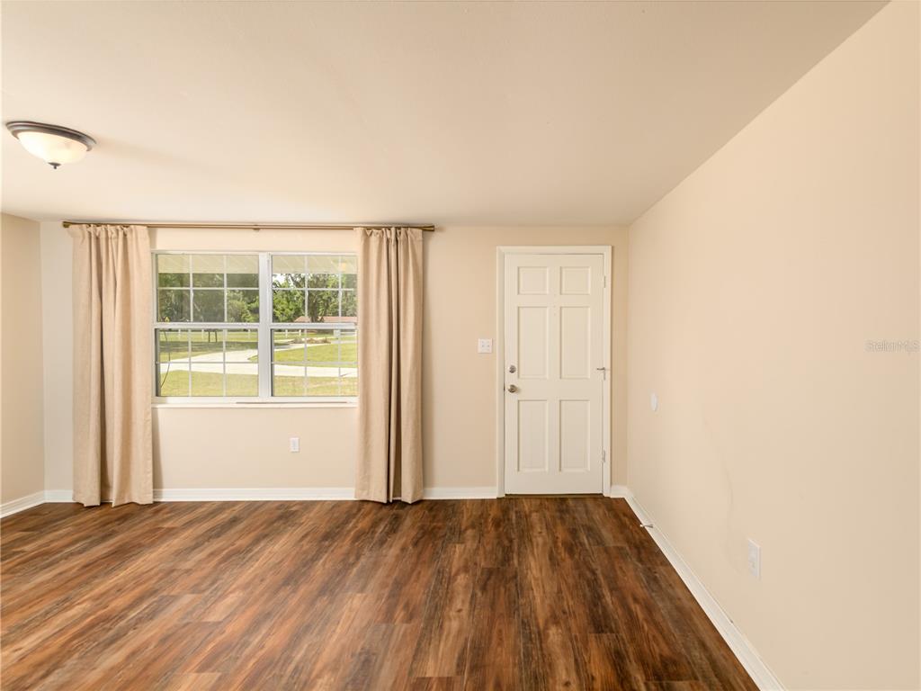 4722 Stearns Road Valrico, FL 33596 - Photo 3 of 31