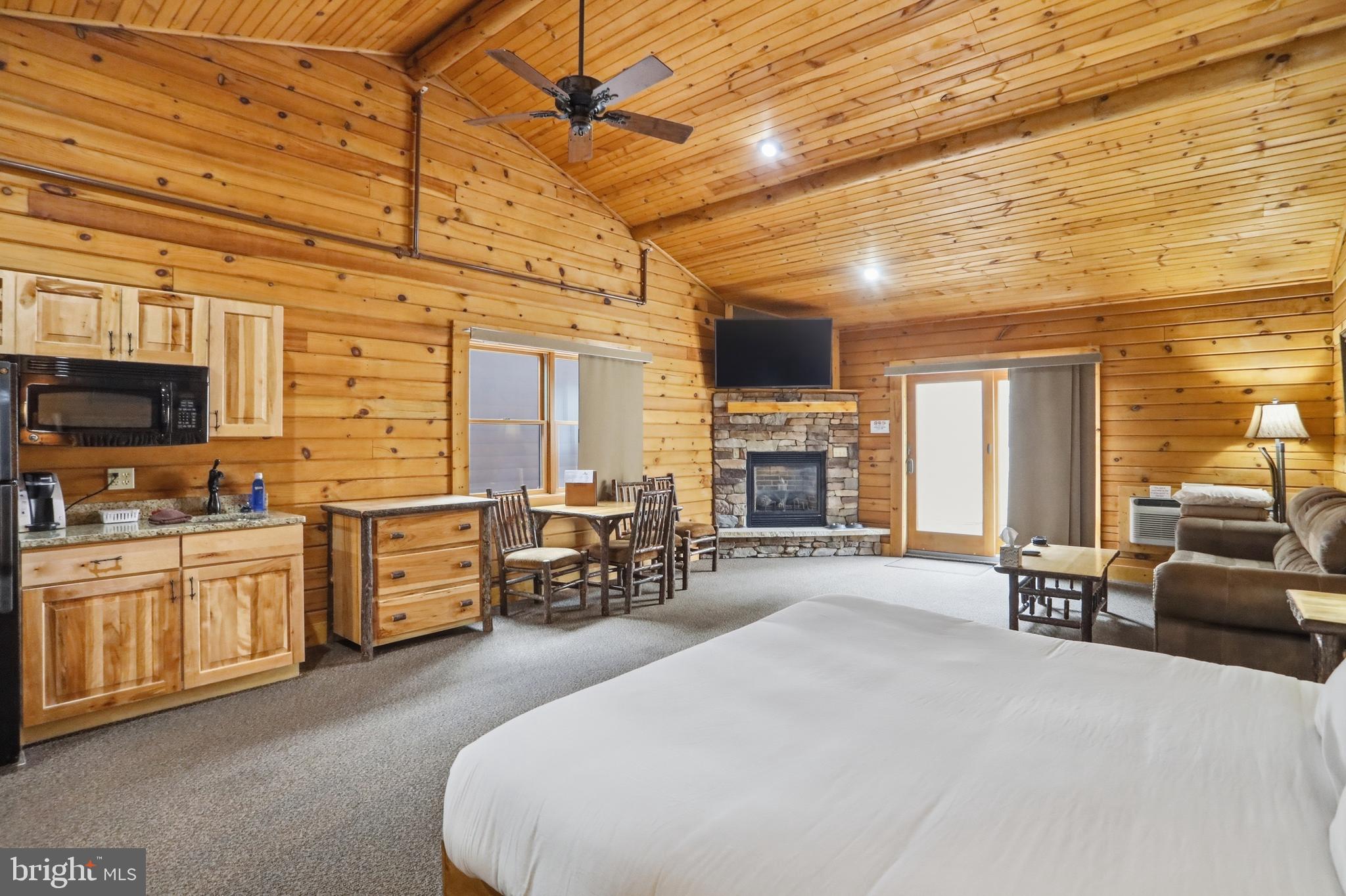 285 Cabin Lodge Road McHenry, MD 21541 - Photo 2 of 9