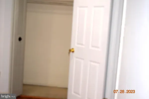 $2,200 | 6174 Strasburg Drive, Centreville, VA 20121