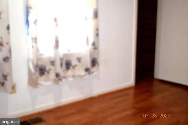 $2,200 | 6174 Strasburg Drive, Centreville, VA 20121