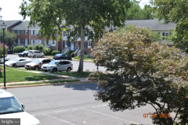 $2,200 | 6174 Strasburg Drive, Centreville, VA 20121