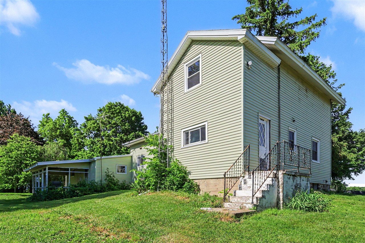 6923 Young Road Bellevue, MI 49021 - Photo 22 of 36